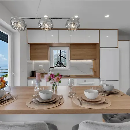 Apartment Big Blue - Luxury Penthouse Tučepi