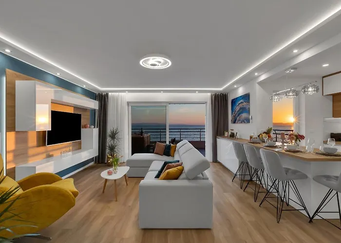 Luxury Penthouse - Big Blue